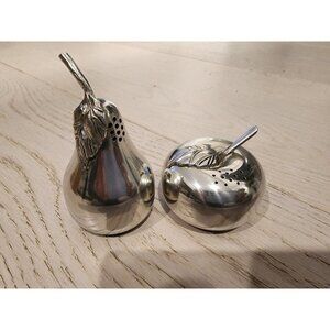 Kirk Stieff Pewter 500 Salt and Pepper Shakers Set of 2 Silvertone Apple Pear